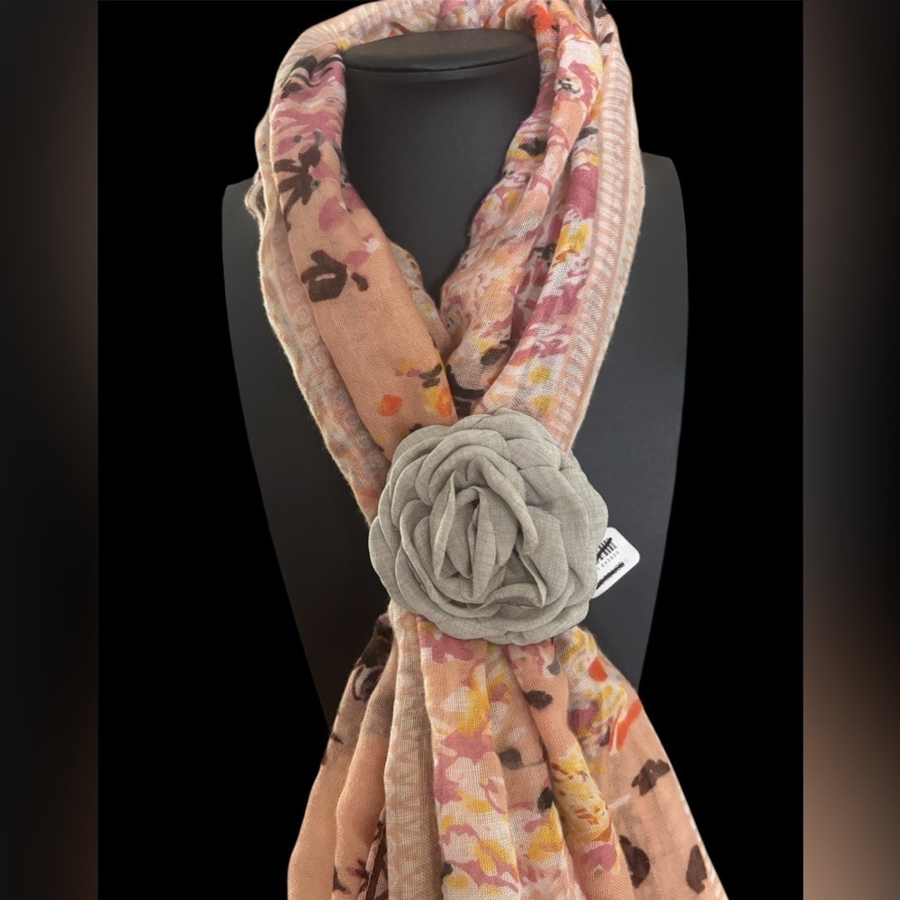 Free People Rosette Claw Clip NWT - Picture 5 of 5